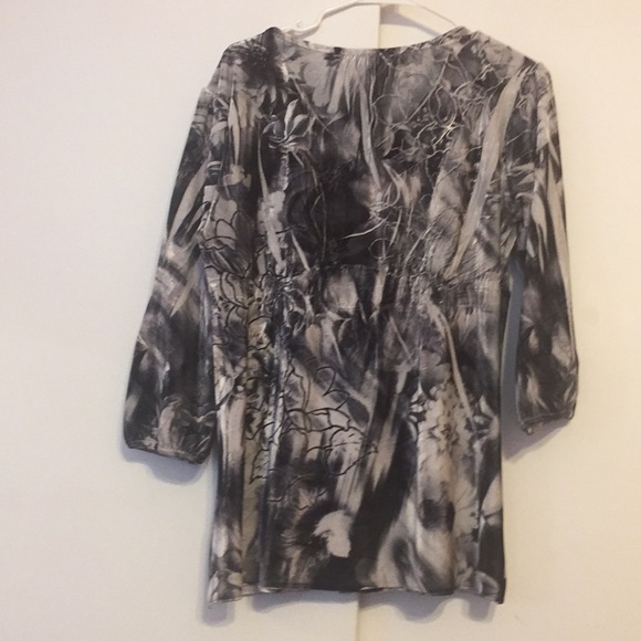 Top - Picture 3 of 4